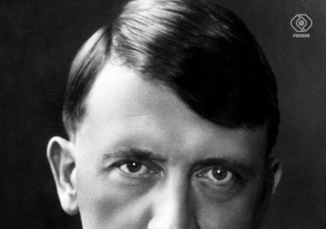 biografia Hitlera pióra Brendana Simmsa