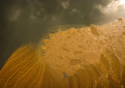 zanieczyszczone jezioro